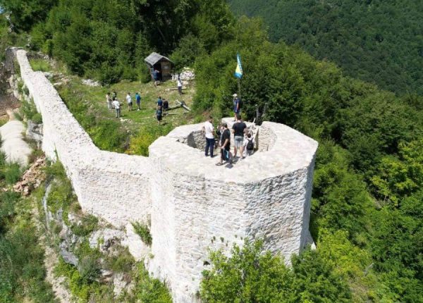 Fondacija-Starobosanski-grad-Dubrovnik-Ilijas-900x675