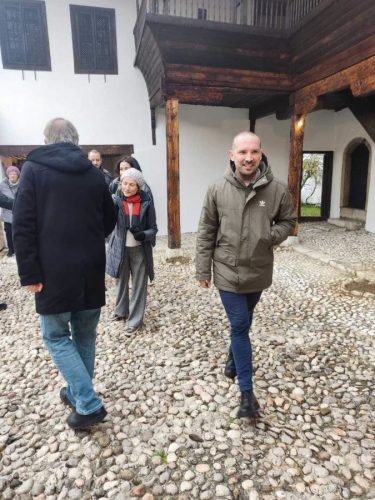 FB IMG 1732028825484-675x900