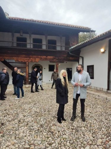 FB IMG 1732028832344-675x900