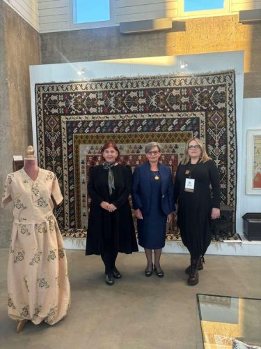 IMG-33e3267d88edf66950ae518a908cd100-V-675x900