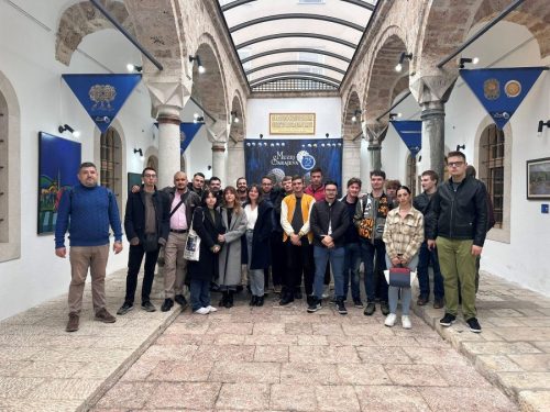 IMG-5b825a7494d39fb9fd160da1931756e1-V-900x675