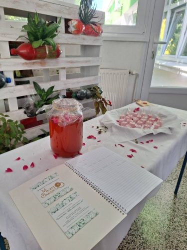 IMG-69fd4ea78a0b1efa9a38e81820424e44-V-675x900