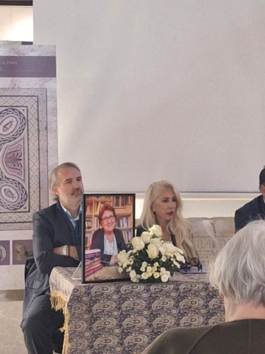 IMG-dae7a98ff0e6b4e0b39efd18feec1037-V-675x900