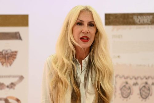 IMG-eac0998bec2e2c237599dbfeaf321015-V-900x599