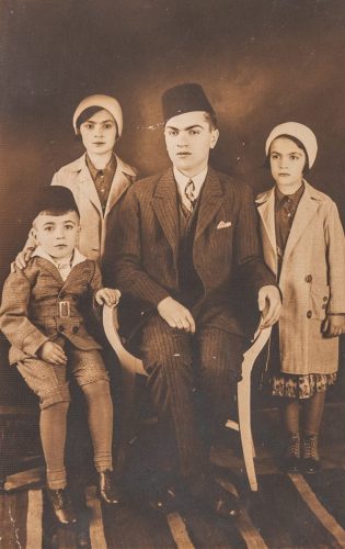 fejzullah-hadzibajric-sa-bracom-i-sestrama