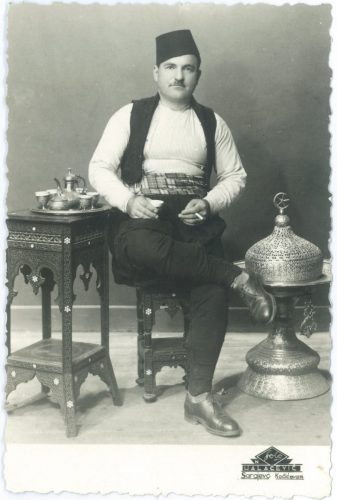 musliman-u-foto-ateljeu