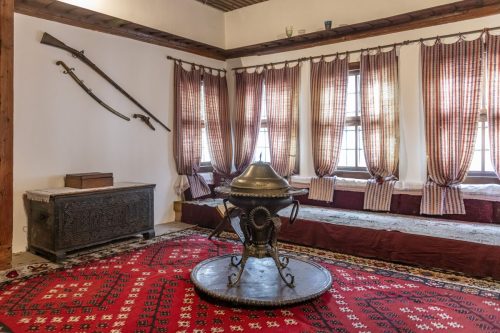 svrzina-kuca-unutr.2